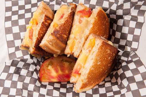 10 Best Delis in Hawaii!